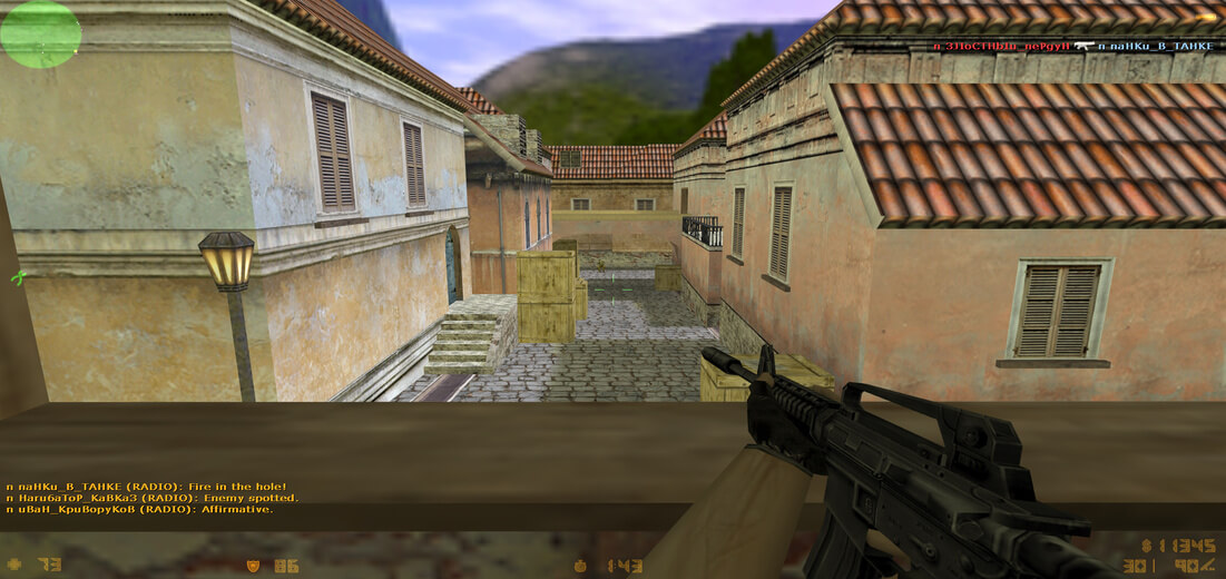 Counter-Strike 1.6 surf modu - oyuncular kaygan yüzeylerde sörf yaparak ilerliyor